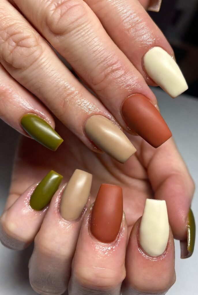 Mixed Earth Tone Nail SetMixed Earth Tone Nail Set