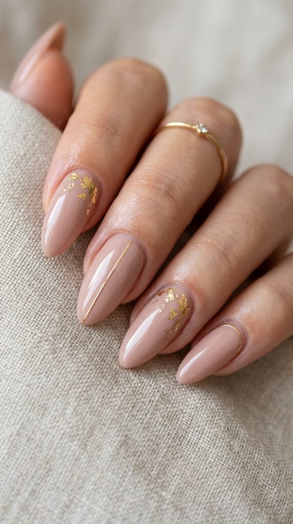 Nude_nails_with_gold_details Nude_nails_with_gold_details