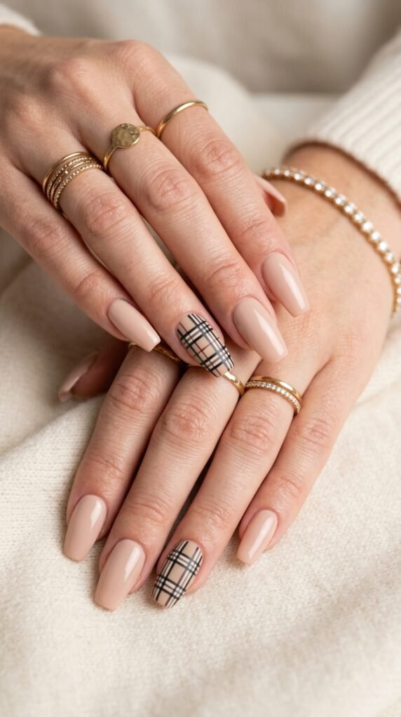 Plaid_schoolgirl_nails_medium_ Plaid_schoolgirl_nails_medium_