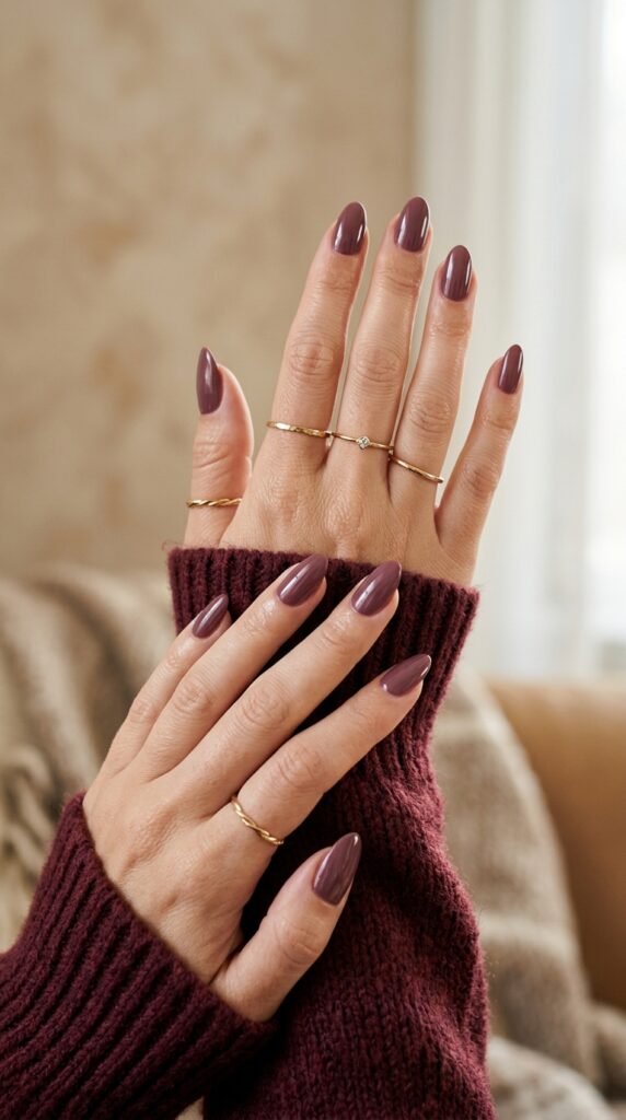Hands_wearing_rum_raisin_nails_ Hands_wearing_rum_raisin_nails_